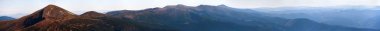 Mount Hoverla veya Goverla, Ukrayna Karpat Dağları panoramik manzaralı