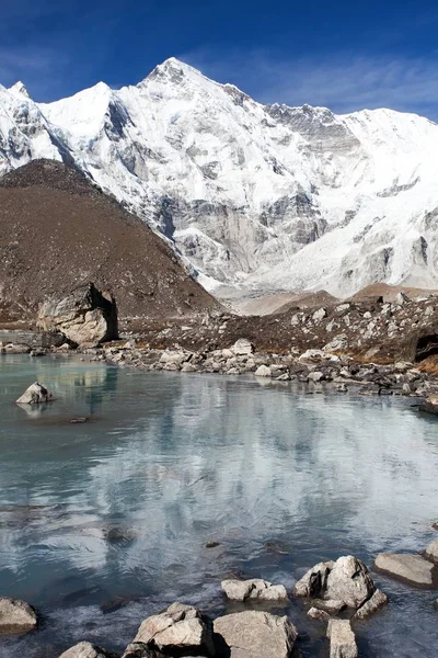 Visa Berget Cho Oyu Spegling Lake Cho Oyu Base Camp — Stockfoto