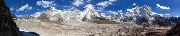 Panoramic View Everest Pumori Kala Patthar Nuptse Beautiful Clouds Sky — Stock Photo, Image