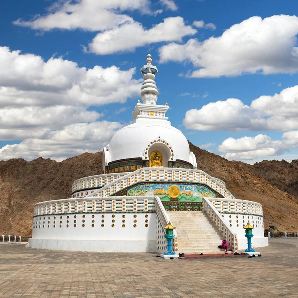 View Tall Shanti Stupa Beautiful Sky Big Stupa Leh One — Stock Photo, Image