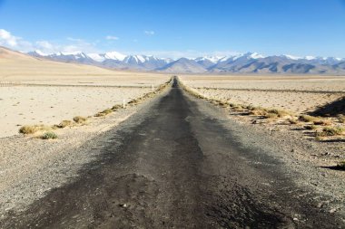 Pamir karayolu veya pamirskij trakt