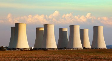 Nükleer enerji santrali soğutma kuleleri Jaslovske Bohunice