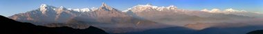 Annapurna dağı ve Manaslu Dağı Nepal Himalaya dağları