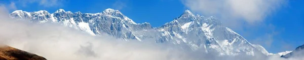 Mount Everest and Lhotse - Nepal Himalayas mountains — Stock Photo, Image