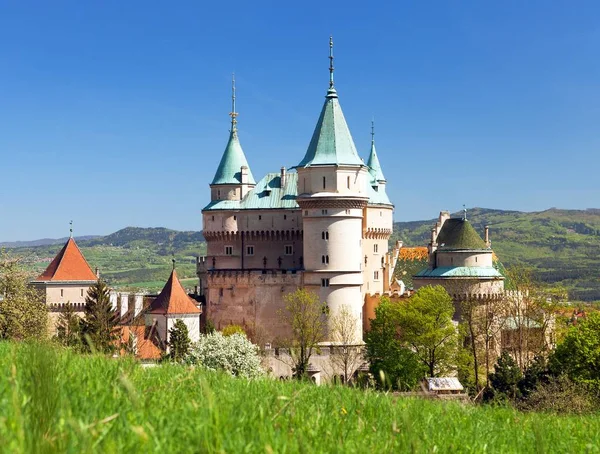 Bojnice nedaleko města Prievidza, Slovensko, Evropa — Stock fotografie