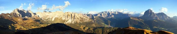 Geislergruppe of Gruppo delle Odle en Sella gruppe — Stockfoto