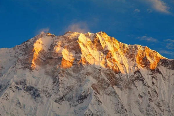 Ochtend panoramisch uitzicht op de berg Annapurna — Stockfoto