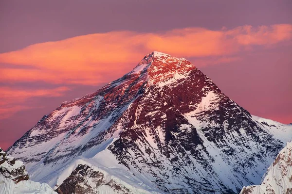 Monte Everest Nepal Himalaya montañas atardecer — Foto de Stock