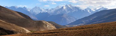 Hindukush dağları, Tacikistan ve Afganistan