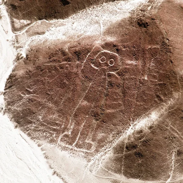O homem do espaço, Nazca linhas misteriosas e geoglifos — Fotografia de Stock