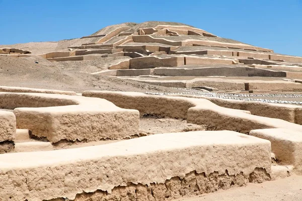 Nazca of Nasca Pyramid op de archeologische vindplaats Cahuachi — Stockfoto