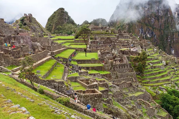 Machu picchu, Panoramablick auf die peruanische Inkastadt — Stockfoto