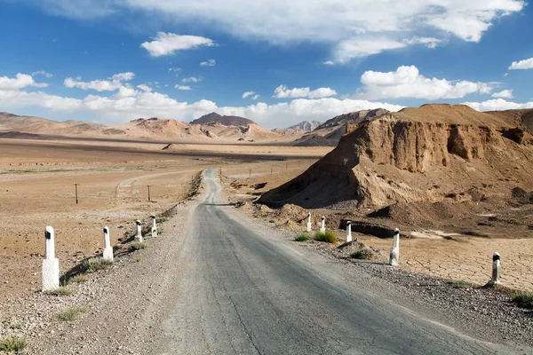 Pamir carretera o pamirskij trakt . — Foto de Stock