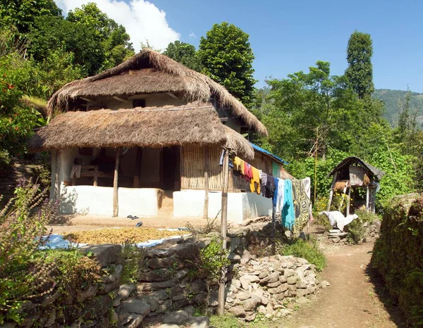 नेपाल में सुंदर घर घर की इमारत, खुम्बू घाटी — स्टॉक फ़ोटो, इमेज