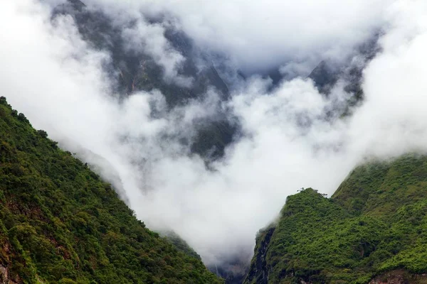 Uitzicht vanaf Choquequirao trekking Trail — Stockfoto