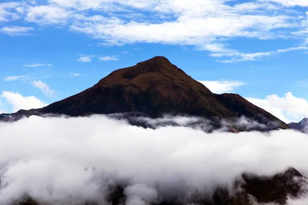 View from Choquequirao trekking trail — Stock Photo, Image