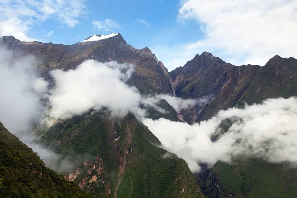 Vista desde el sendero de trekking Choquequirao — Foto de Stock
