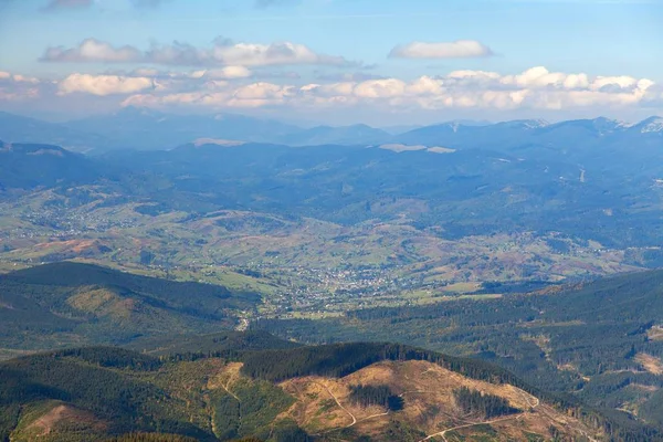 Panoramic view of  Ukraine Carpathian mountains — Stock Photo, Image