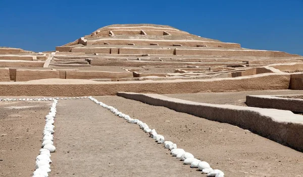 Nazca of Nasca Pyramid op de archeologische vindplaats Cahuachi — Stockfoto