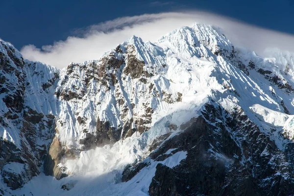 ペルーのクスコ地域マチュピチュへの道のマウントSalkantay Salcantayトレッキングの夕景 — ストック写真