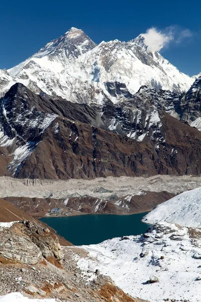 Vista Del Everest Lhotse Glaciar Ngozumba Lago Gokyo Desde Paso —  Fotos de Stock