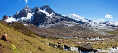 Ausangate yürüyüş yolu, Ausangate pisti, Cordillera Vilcanota, Cuzco bölgesi, Peru, Peru And Dağları, Güney Amerika