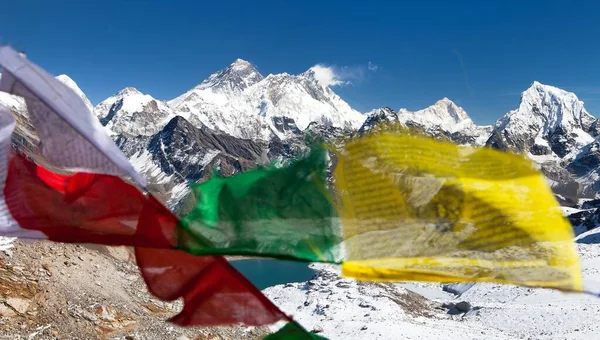 Vista Del Monte Everest Lhotse Makalu Con Banderas Oración Budistas —  Fotos de Stock