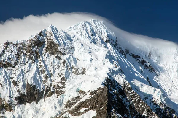 ペルーのクスコ地域マチュピチュへの道のマウントSalkantay Salcantayトレッキングの夕景 — ストック写真