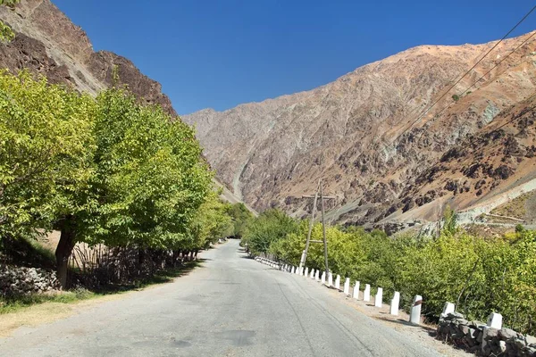 파미르 고속도로 Pamir Highway Pamirskij 파미르 고속도로 M41 주변의 타지키스탄의 — 스톡 사진