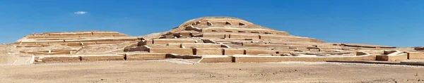 ペルーのナスカ砂漠にあるChahuachi遺跡のNascaまたはNazcaピラミッド パノラマビュー — ストック写真
