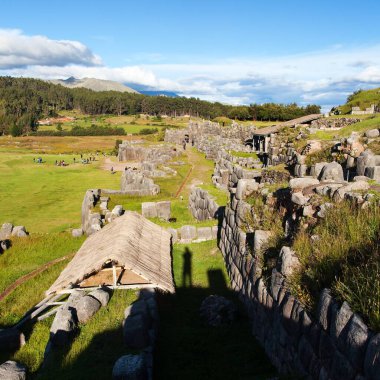 Sacsayhuaman, Cusco veya Cuzco 'daki İnka harabelerinin manzarası, Peru