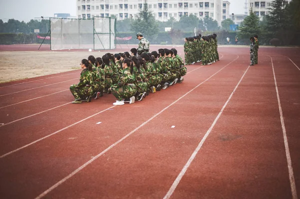 Шаоксинг Китай Ноября 2012 Китайские Студенты Первокурсники Сидят Неподвижно Время — стоковое фото