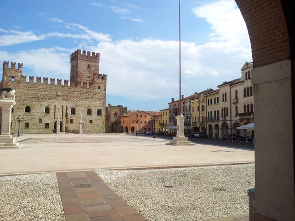 Vista Attraverso Arco Sulla Piazza Principale Marostica Piazza Degli Scacchi — Foto Stock