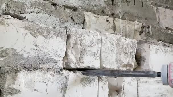 Aletle Çalışmak Çekiç Matkabı Tuğla Duvarı Kırar Özgün Ses — Stok video