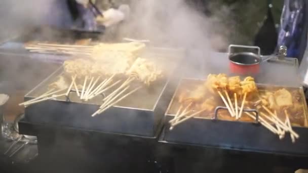 Čerstvé Pokrmy Korejské Ulice Nočním Trhu — Stock video