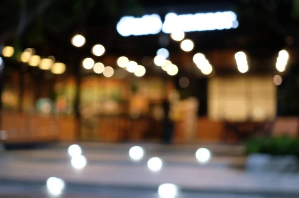 Geceleri defocused kafe dükkanı