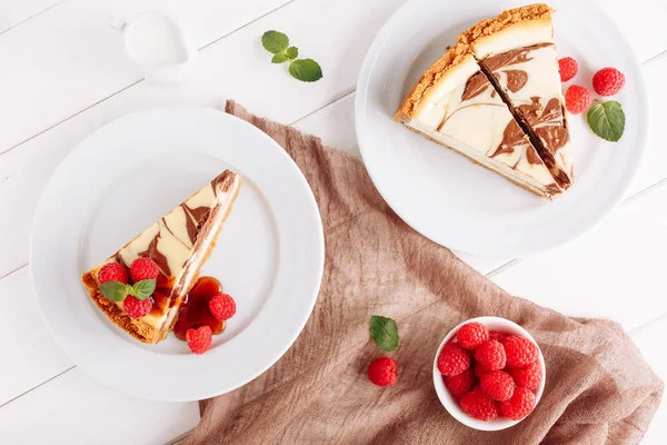 Marmor Käsekuchen Dessert Himbeere von oben nach unten Ansicht — Stockfoto