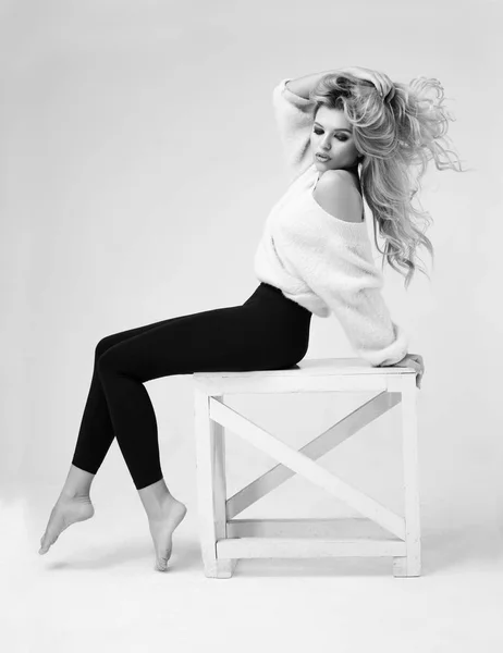 Side View Beautiful Blonde Woman Makeup Wearing Warm Sweater Black — Stock Photo, Image