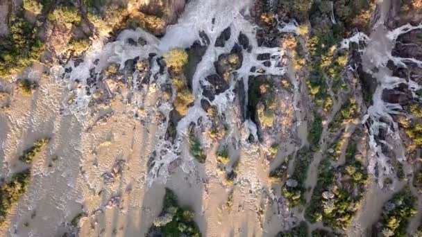 Salida del sol en cascada Epupa Falls, norte de Namibia — Vídeo de stock