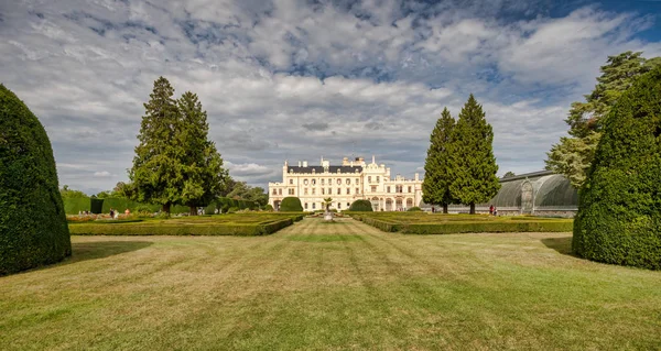 Famous State Chateau Lednice Património Mundial Unesco Morávia Sul República — Fotografia de Stock