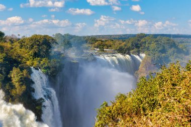 Yağmur sezonu Mayıs ayında sonra Victoria falls, şelale su dolu, her yerde sis. Zambia Zimbabve sınır, Afrika vahşi manzara. Dünyanın mucizesi