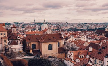Prag 'a ilk gelişi Aralık' ta, Prag Kalesi 'nden Prag City Panorama' ya kadar.