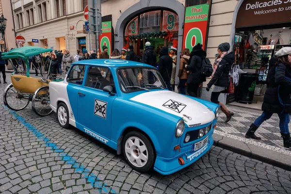 Prague República Checa Dezembro 2018 Carro Histórico Famoso Trabante Rua — Fotografia de Stock