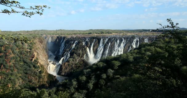 Cascate della Ruacana nel nord della Namibia, Africa selvaggia — Video Stock