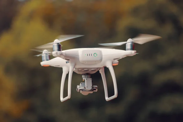 Copter Drone Quad Avec Appareil Photo Numérique Haute Résolution Sur — Photo