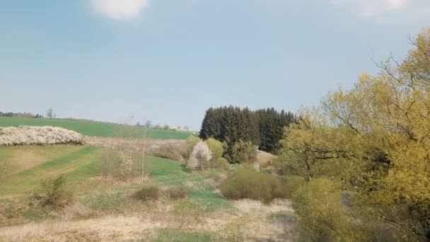 유럽 봄 풍경의 항공 보기 — 비디오