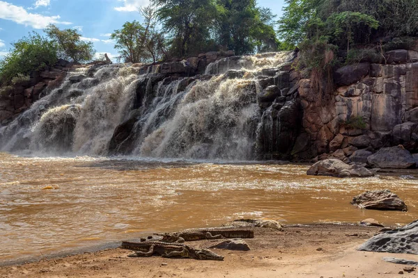 Wasserfall im überschwemmten Nationalpark, Äthiopien — Stockfoto