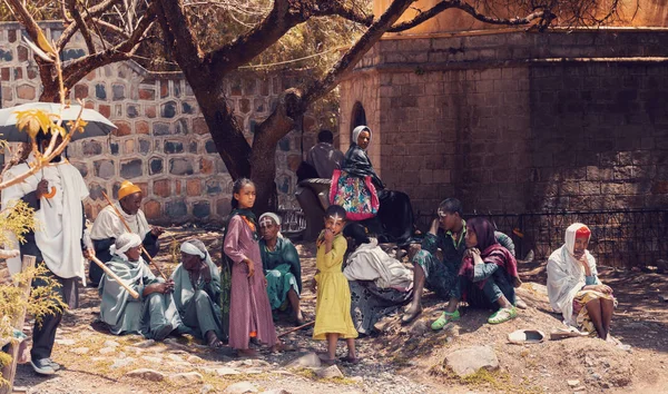 Faithful pilgrims in Debre Libanos, monastery in Ethiopia — Stock Photo, Image