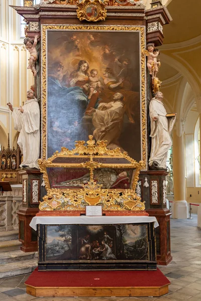 Интерьер собора Кутна Гора. Чехия — стоковое фото