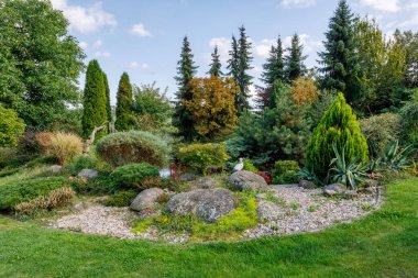 Bahçede sonbahar. Sonbahar konsepti bahçe işleri